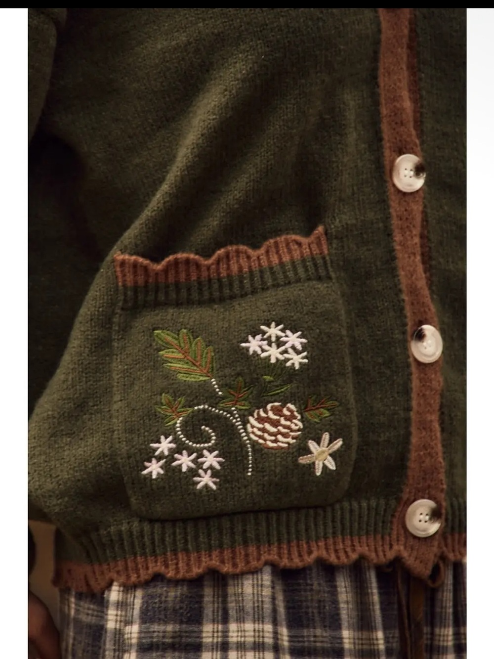 738. Oddi embroidered soft knit cardigan in forest green - Picture 3 of 4